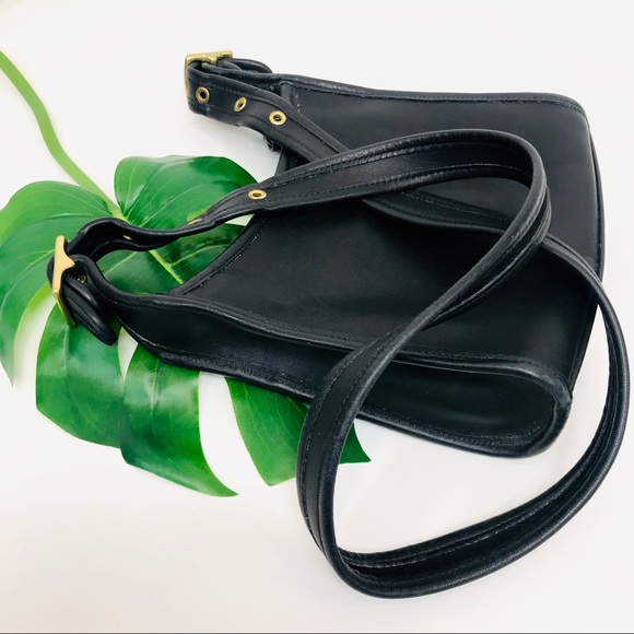 Vintage Coach - Picture 3 of 12